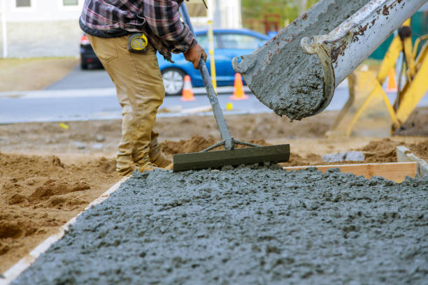 Best Concrete Walkway Installation  in Tishomingo, OK